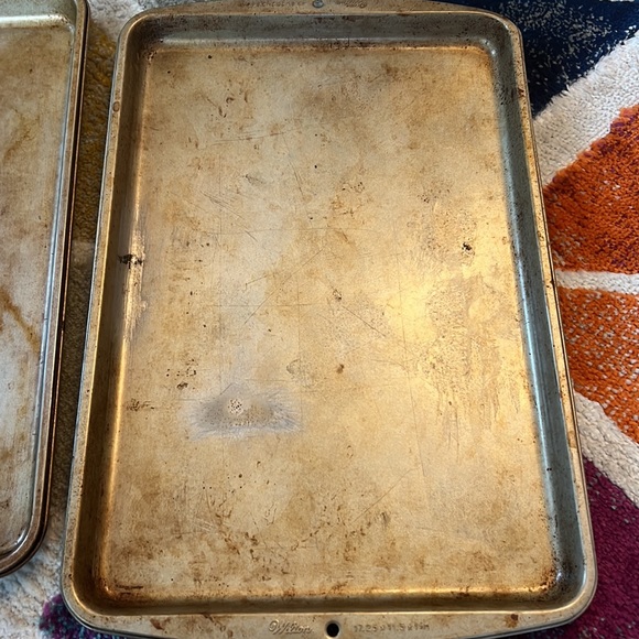 Two cookie/baking sheets - Picture 3 of 7